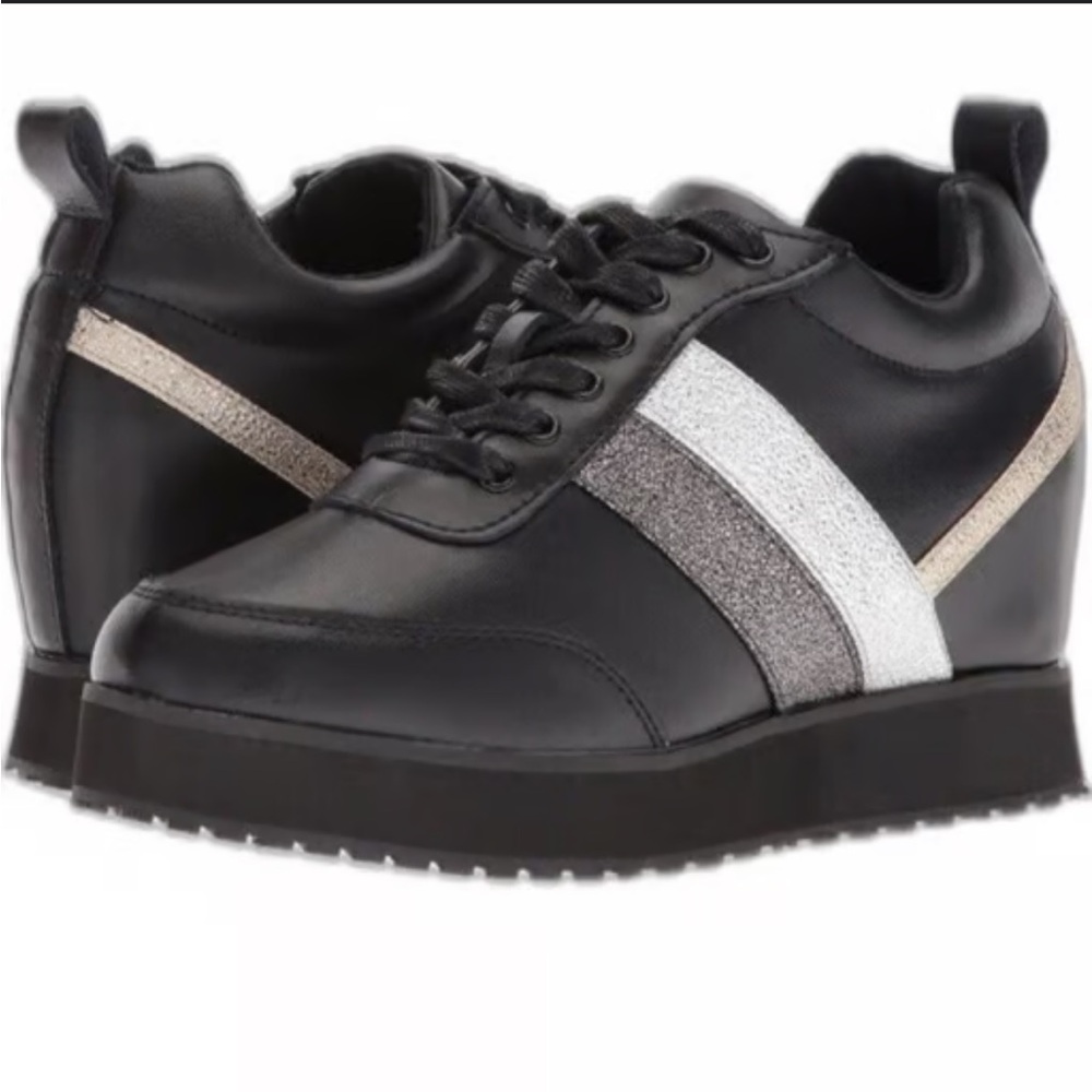 Very Volatile Women’s NWB Black Sarita Platform Tennis shoes. Size 7. BR067